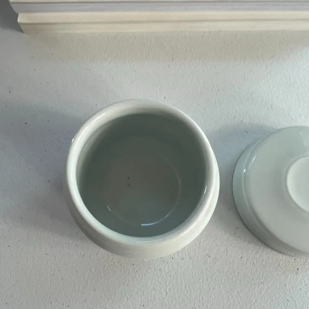 Unbranded celadon porcelain